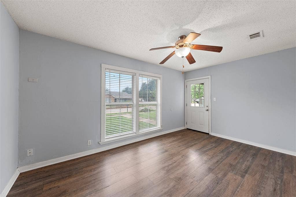 1403 W 11th Street, McGregor, TX 76657 1403 W 11th Street, McGregor, TX 76657