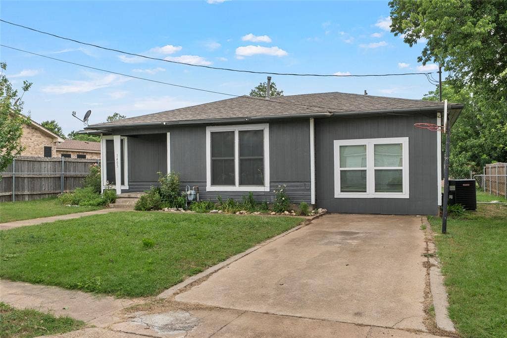 1403 W 11th Street, McGregor, TX 76657 1403 W 11th Street, McGregor, TX 76657