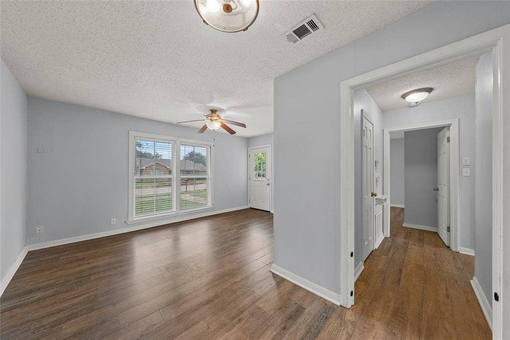 1403 W 11th Street, McGregor, TX 76657 1403 W 11th Street, McGregor, TX 76657