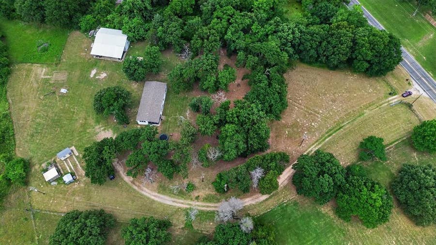 Property photo for 1001 N Seven Points Drive, Kemp, TX