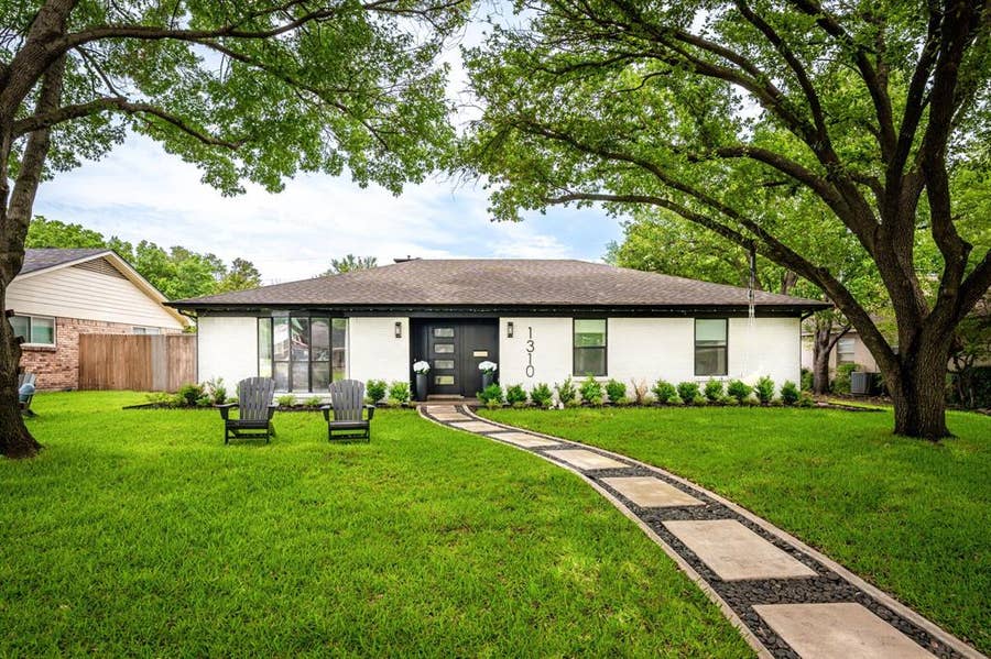 Property photo for 1310 Seminole Drive, Richardson, TX