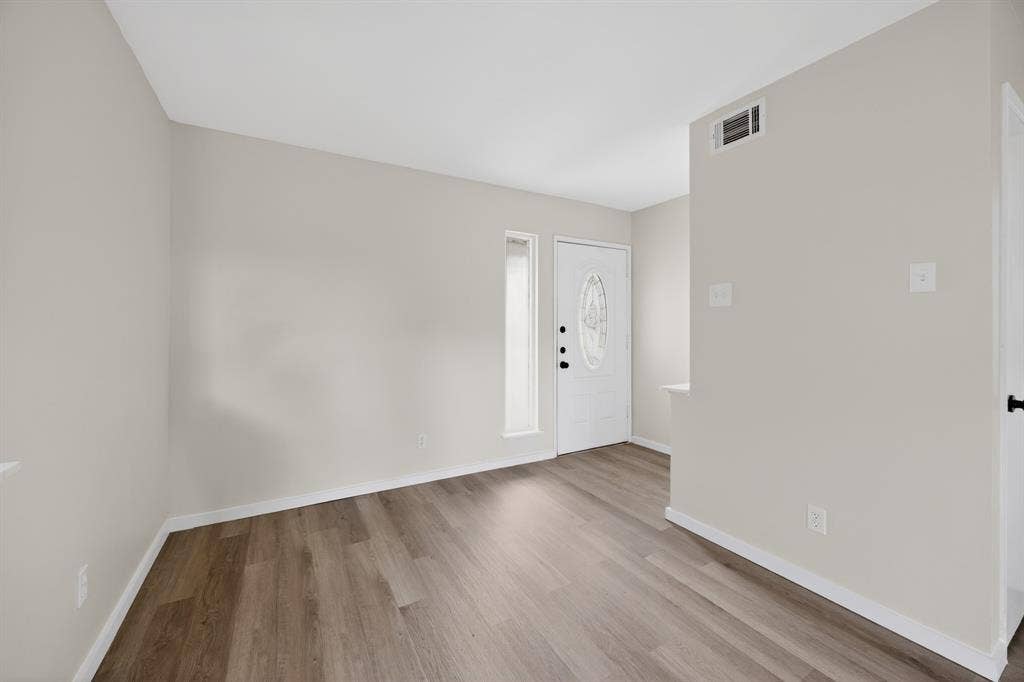 8617 Flicker Lane, Dallas, TX 75238 8617 Flicker Lane, Dallas, TX 75238
