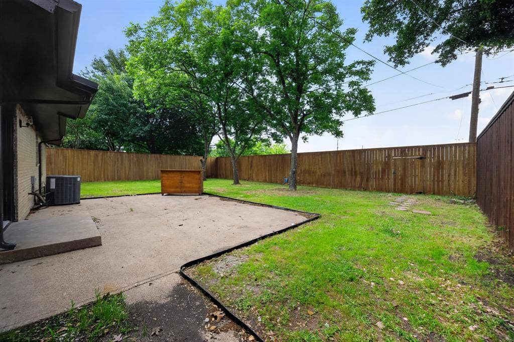 8617 Flicker Lane, Dallas, TX 75238 8617 Flicker Lane, Dallas, TX 75238