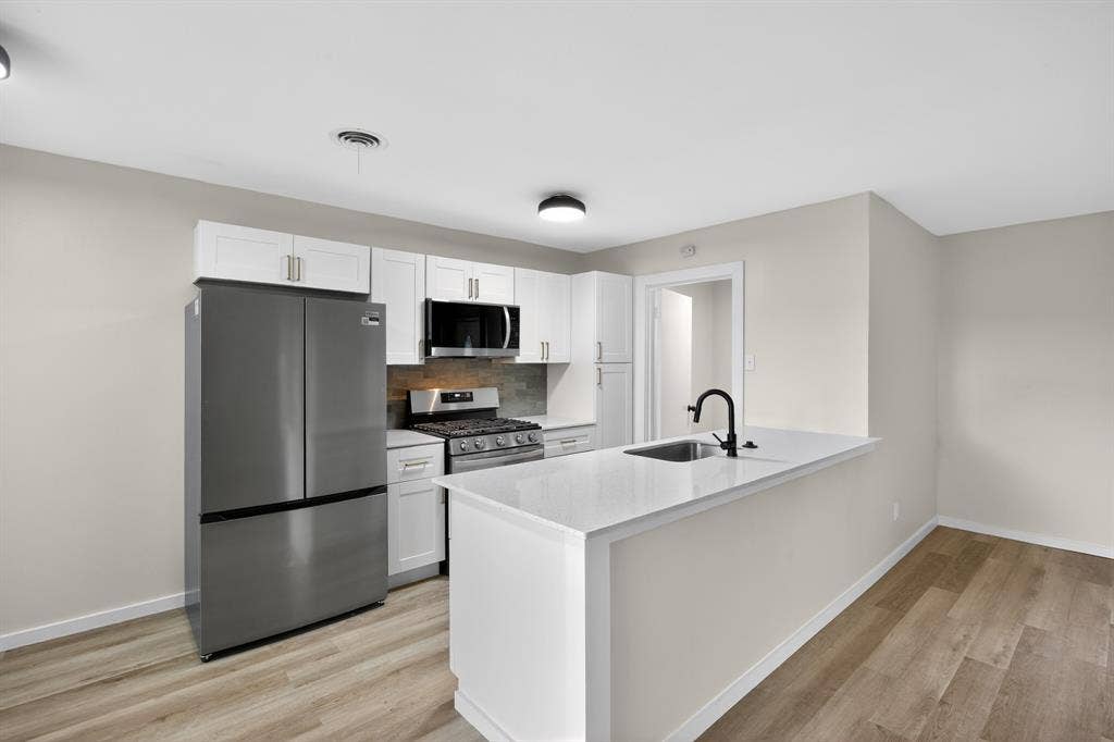 8617 Flicker Lane, Dallas, TX 75238 8617 Flicker Lane, Dallas, TX 75238