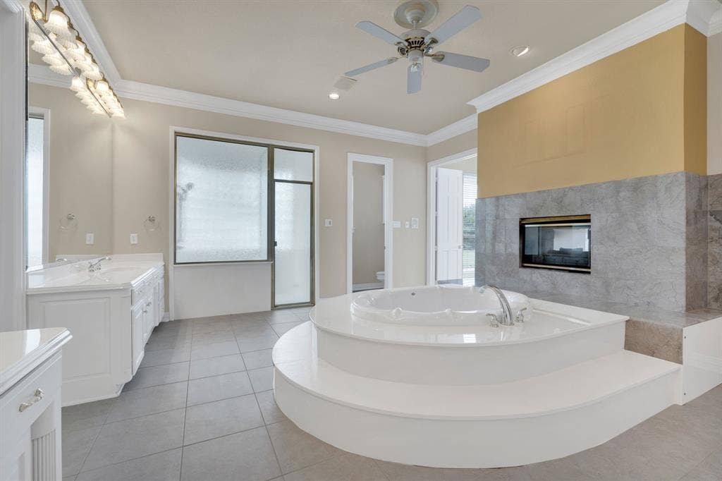 6420 Hayes Road, Midlothian, TX 76065 6420 Hayes Road, Midlothian, TX 76065