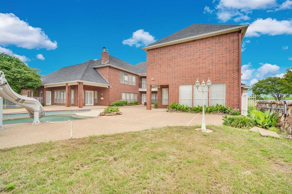 6420 Hayes Road, Midlothian, TX 76065 6420 Hayes Road, Midlothian, TX 76065