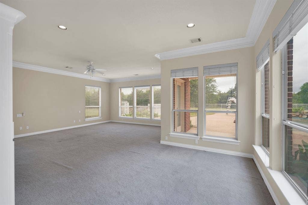 6420 Hayes Road, Midlothian, TX 76065 6420 Hayes Road, Midlothian, TX 76065