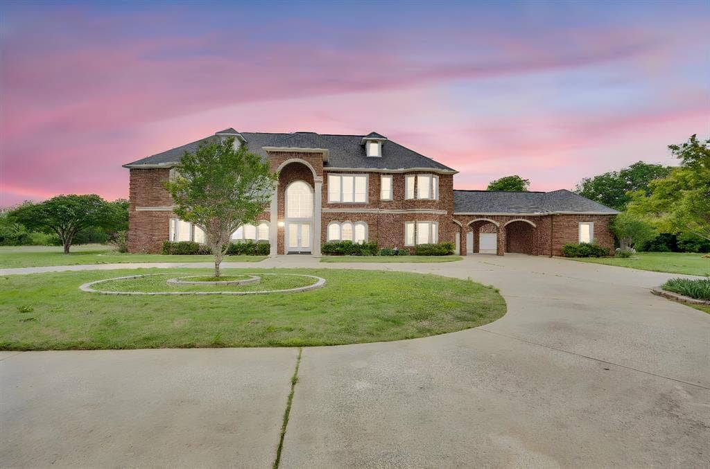 6420 Hayes Road, Midlothian, TX 76065 6420 Hayes Road, Midlothian, TX 76065
