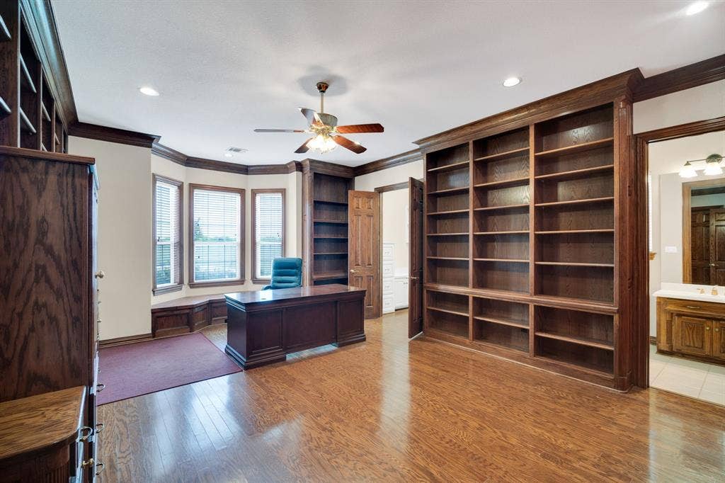 6420 Hayes Road, Midlothian, TX 76065 6420 Hayes Road, Midlothian, TX 76065