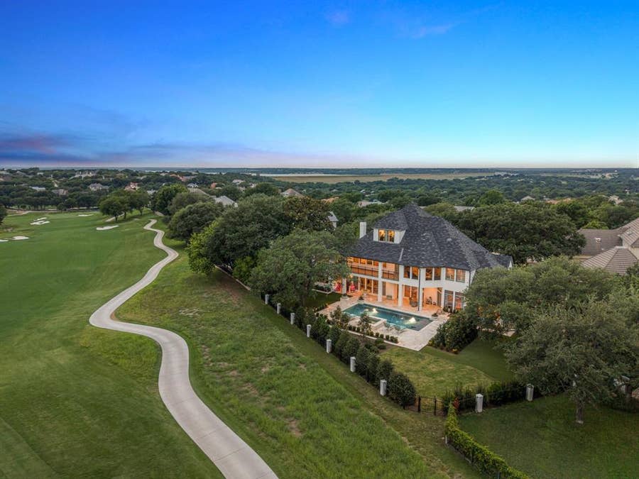 Property photo for 6605 Sahalee Drive, Fort Worth, TX