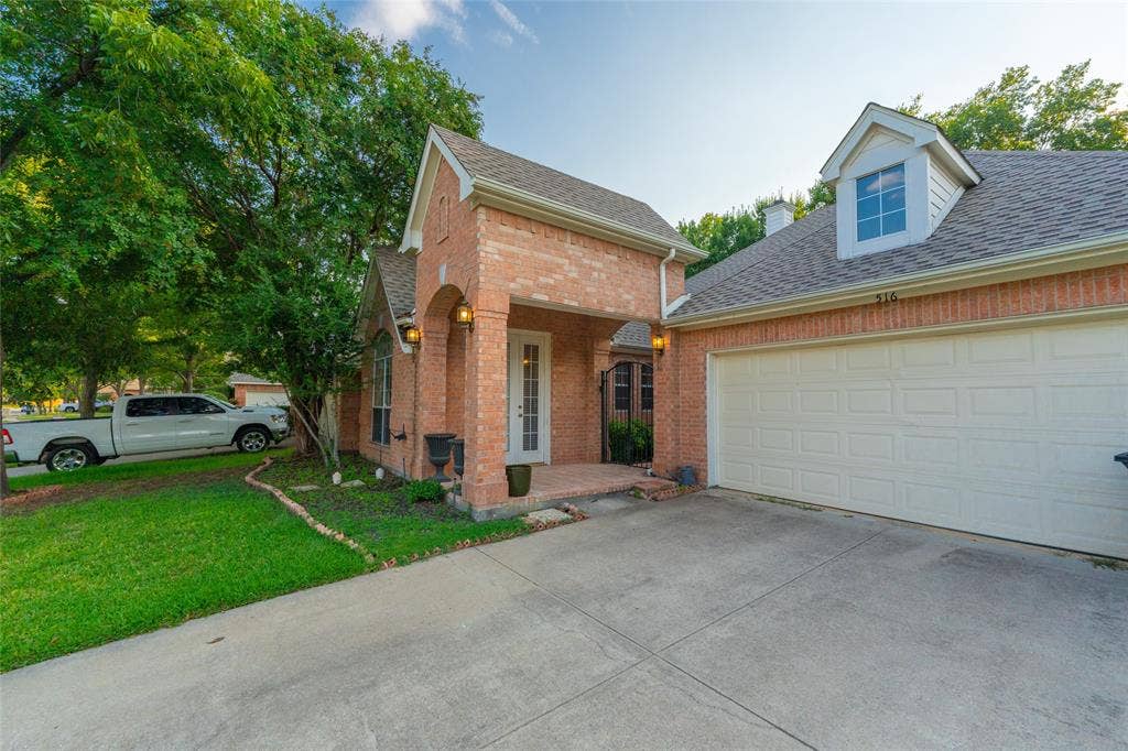 516 Arcadia Drive, Keller, TX 76248 516 Arcadia Drive, Keller, TX 76248