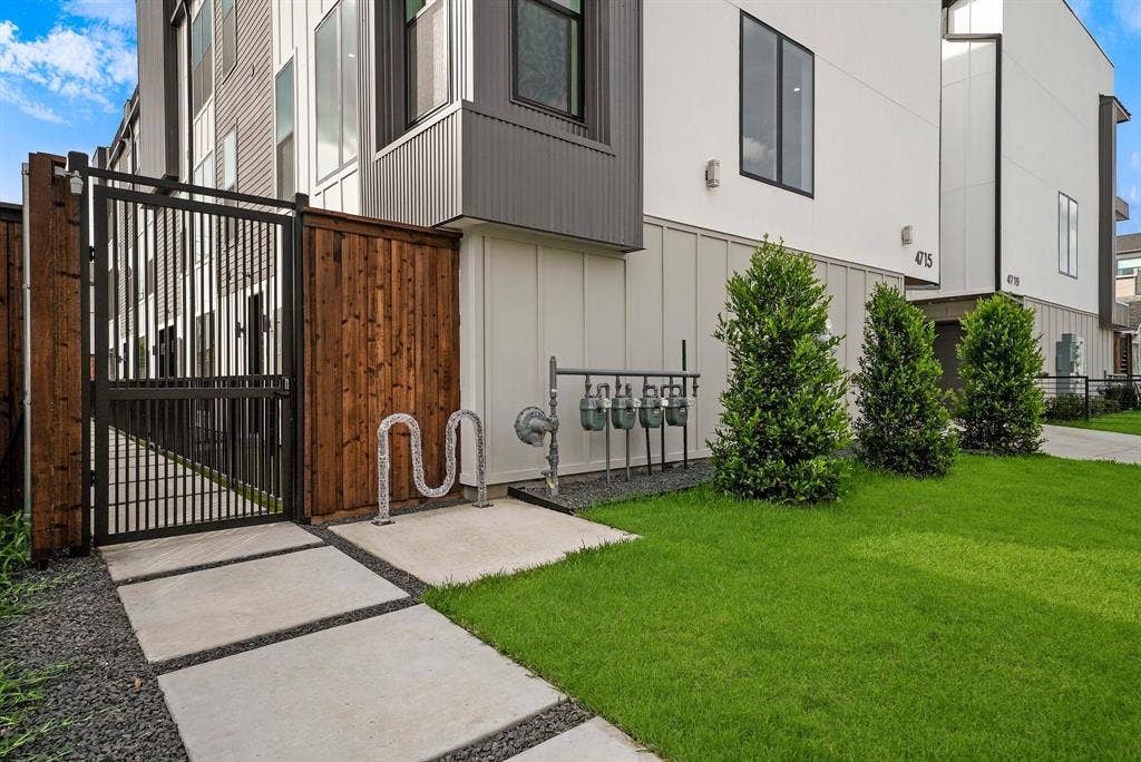 4715 Manett Street, #102, Dallas, TX 75204 4715 Manett Street, #102, Dallas, TX 75204
