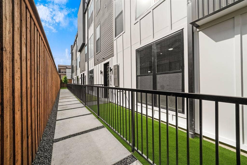 4715 Manett Street, #102, Dallas, TX 75204 4715 Manett Street, #102, Dallas, TX 75204