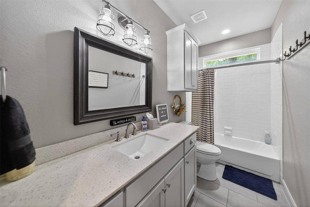 14676 County Road 424, Lindale, TX 75771 14676 County Road 424, Lindale, TX 75771