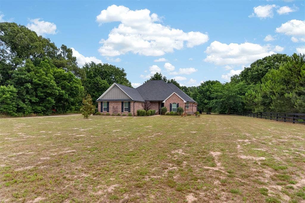 14676 County Road 424, Lindale, TX 75771 14676 County Road 424, Lindale, TX 75771