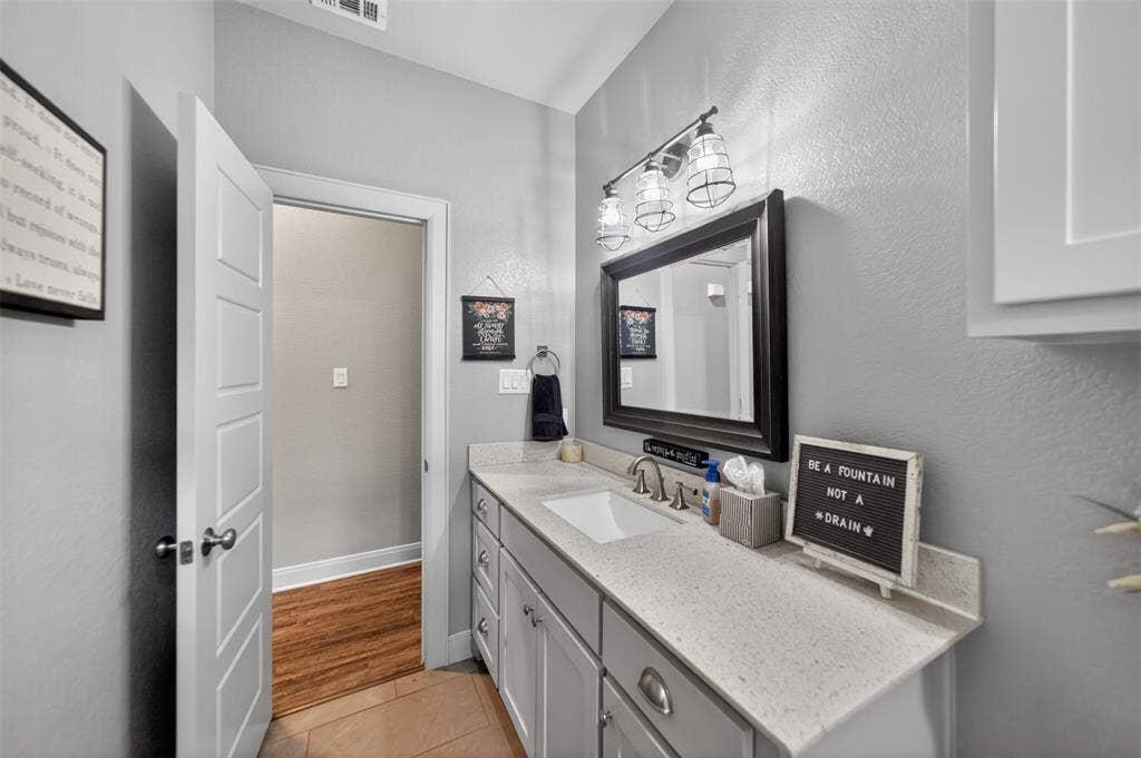 14676 County Road 424, Lindale, TX 75771 14676 County Road 424, Lindale, TX 75771