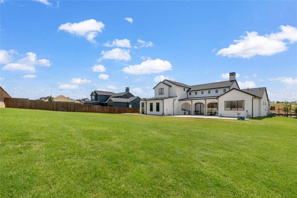 2043 Sicily Lane, Haslet, TX 76052