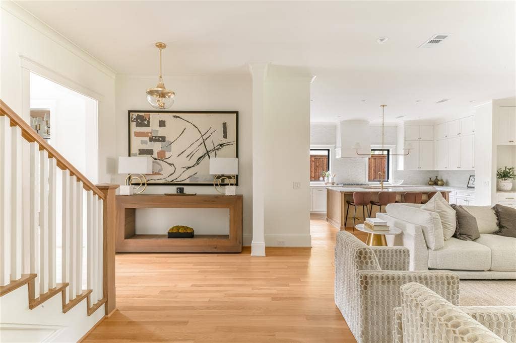 6954 Santa Maria Lane, Dallas, TX 75214 6954 Santa Maria Lane, Dallas, TX 75214