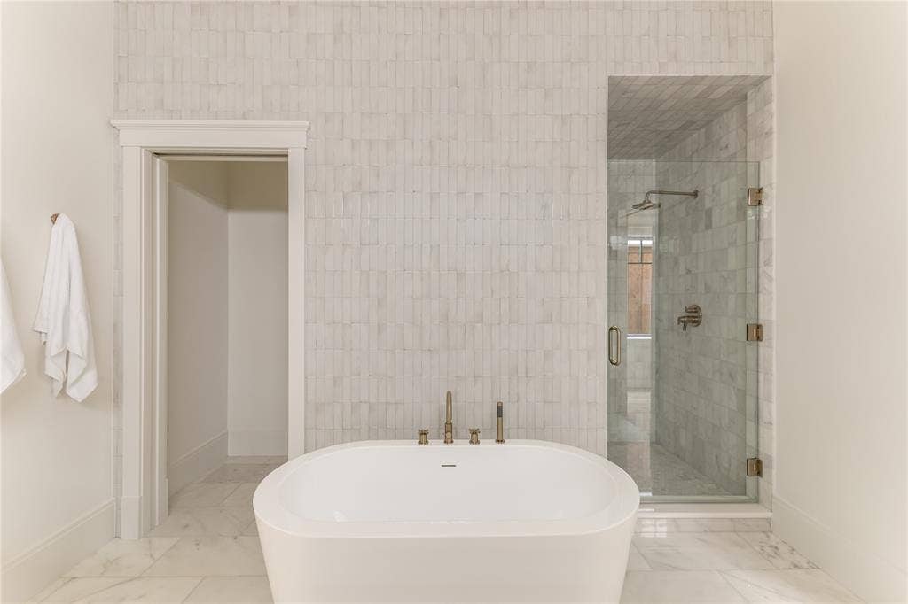 6954 Santa Maria Lane, Dallas, TX 75214 6954 Santa Maria Lane, Dallas, TX 75214