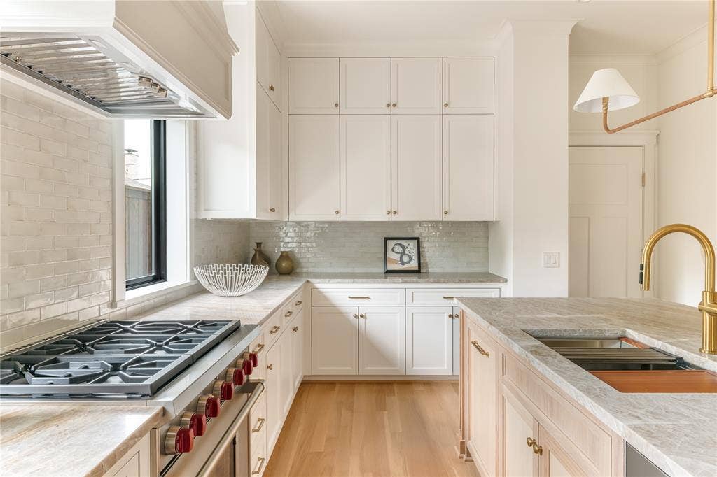 6954 Santa Maria Lane, Dallas, TX 75214 6954 Santa Maria Lane, Dallas, TX 75214
