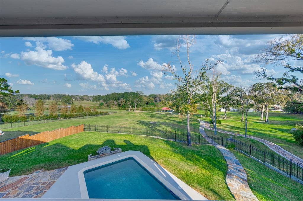 2001 Rose Pointe, Athens, TX 75752 2001 Rose Pointe, Athens, TX 75752