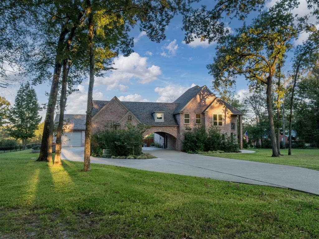 2001 Rose Pointe, Athens, TX 75752 2001 Rose Pointe, Athens, TX 75752