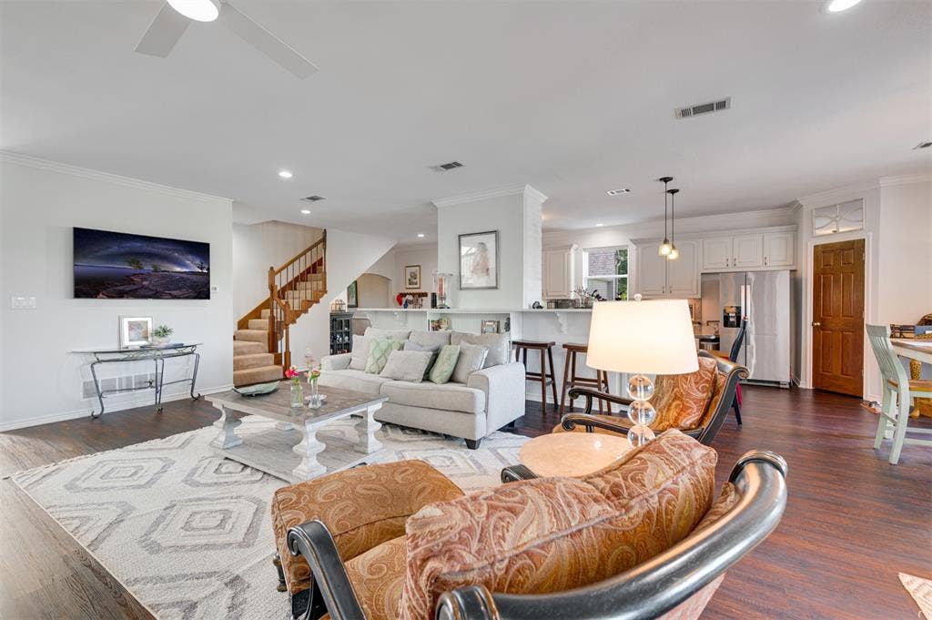 2001 Rose Pointe, Athens, TX 75752 2001 Rose Pointe, Athens, TX 75752