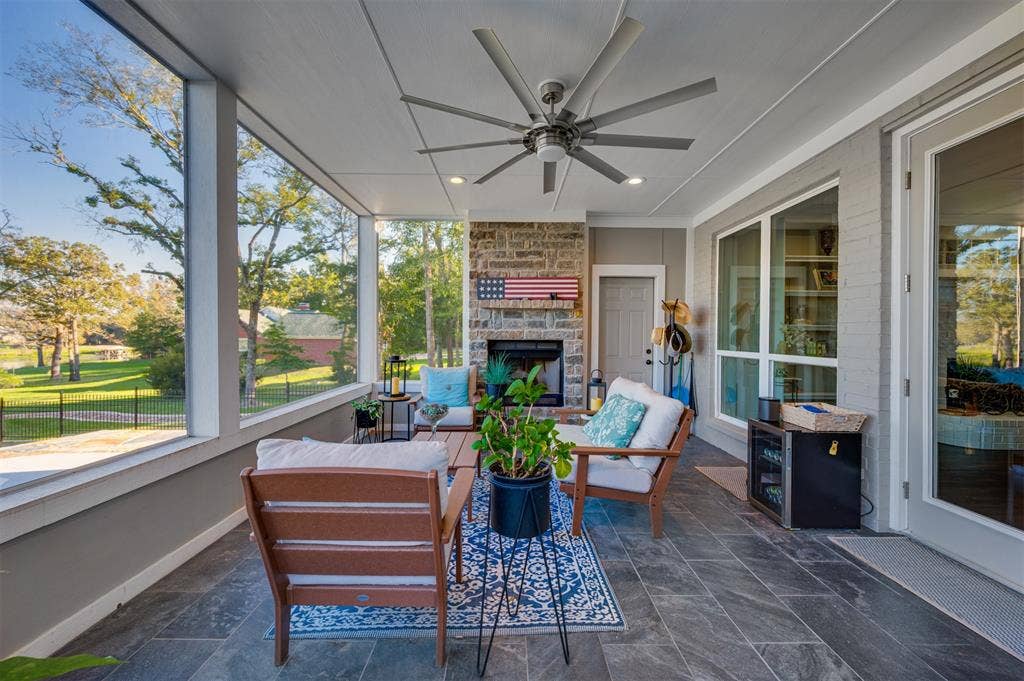 2001 Rose Pointe, Athens, TX 75752 2001 Rose Pointe, Athens, TX 75752