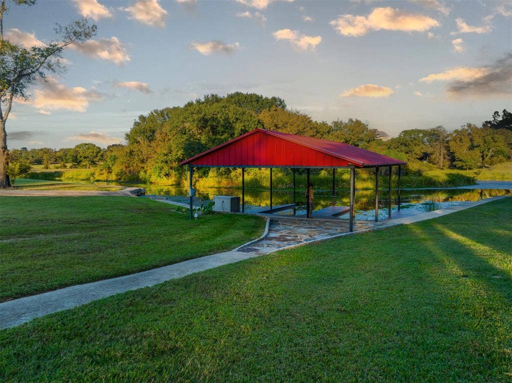 2001 Rose Pointe, Athens, TX 75752 2001 Rose Pointe, Athens, TX 75752