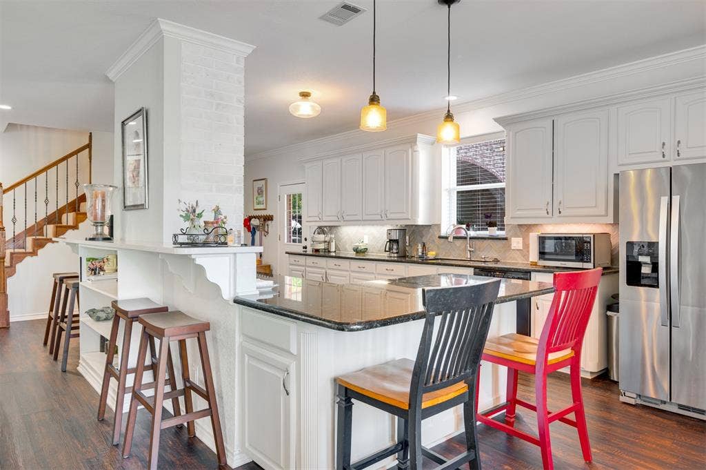 2001 Rose Pointe, Athens, TX 75752 2001 Rose Pointe, Athens, TX 75752
