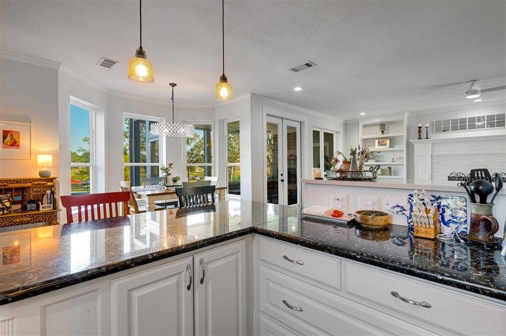 2001 Rose Pointe, Athens, TX 75752 2001 Rose Pointe, Athens, TX 75752