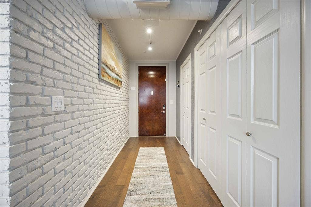 1005 S Shepherd Drive, #305, Houston, TX 77019 1005 S Shepherd Drive, #305, Houston, TX 77019