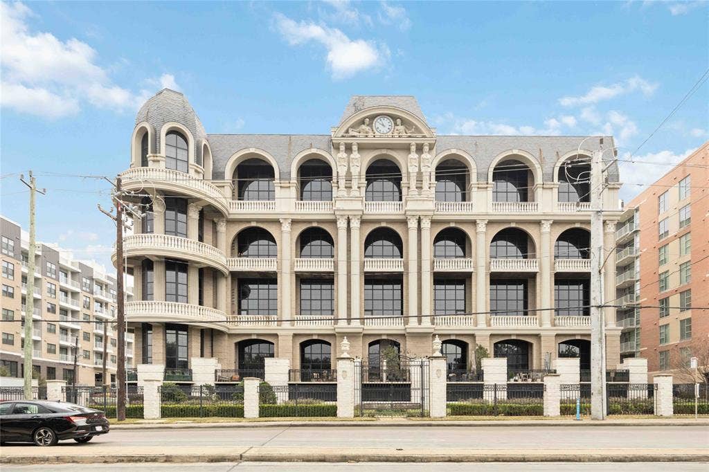 1005 S Shepherd Drive, #305, Houston, TX 77019 1005 S Shepherd Drive, #305, Houston, TX 77019