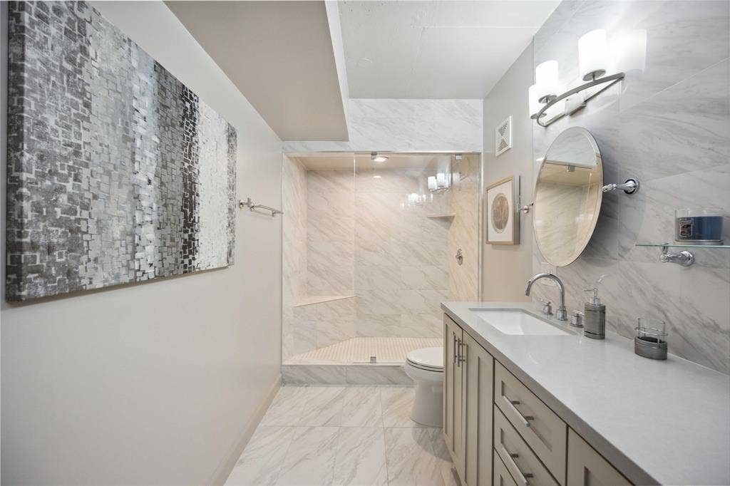 1005 S Shepherd Drive, #305, Houston, TX 77019 1005 S Shepherd Drive, #305, Houston, TX 77019