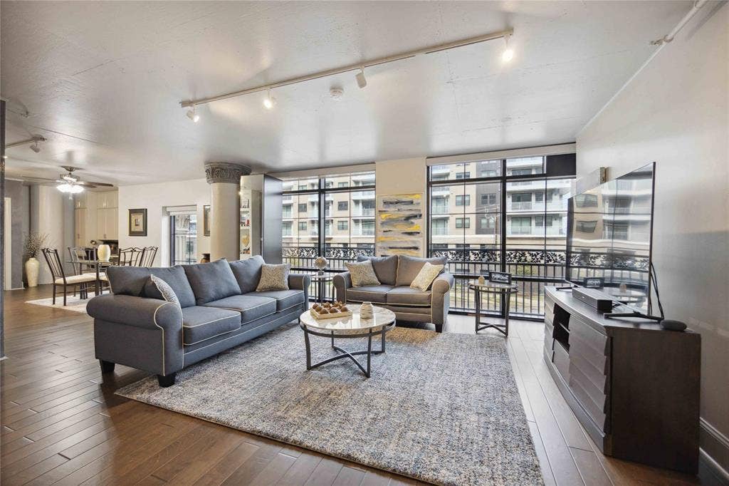 1005 S Shepherd Drive, #305, Houston, TX 77019 1005 S Shepherd Drive, #305, Houston, TX 77019
