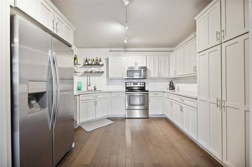 1005 S Shepherd Drive, #305, Houston, TX 77019 1005 S Shepherd Drive, #305, Houston, TX 77019