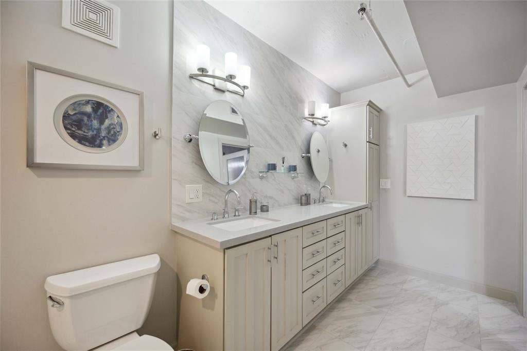 1005 S Shepherd Drive, #305, Houston, TX 77019 1005 S Shepherd Drive, #305, Houston, TX 77019