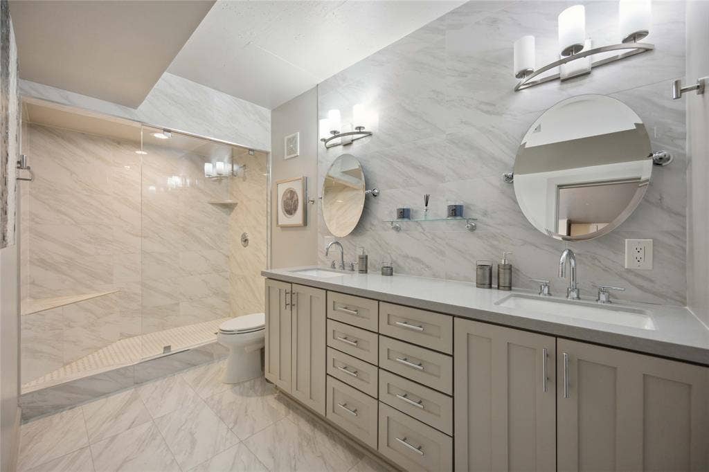 1005 S Shepherd Drive, #305, Houston, TX 77019 1005 S Shepherd Drive, #305, Houston, TX 77019
