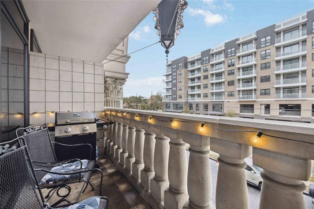 1005 S Shepherd Drive, #305, Houston, TX 77019 1005 S Shepherd Drive, #305, Houston, TX 77019