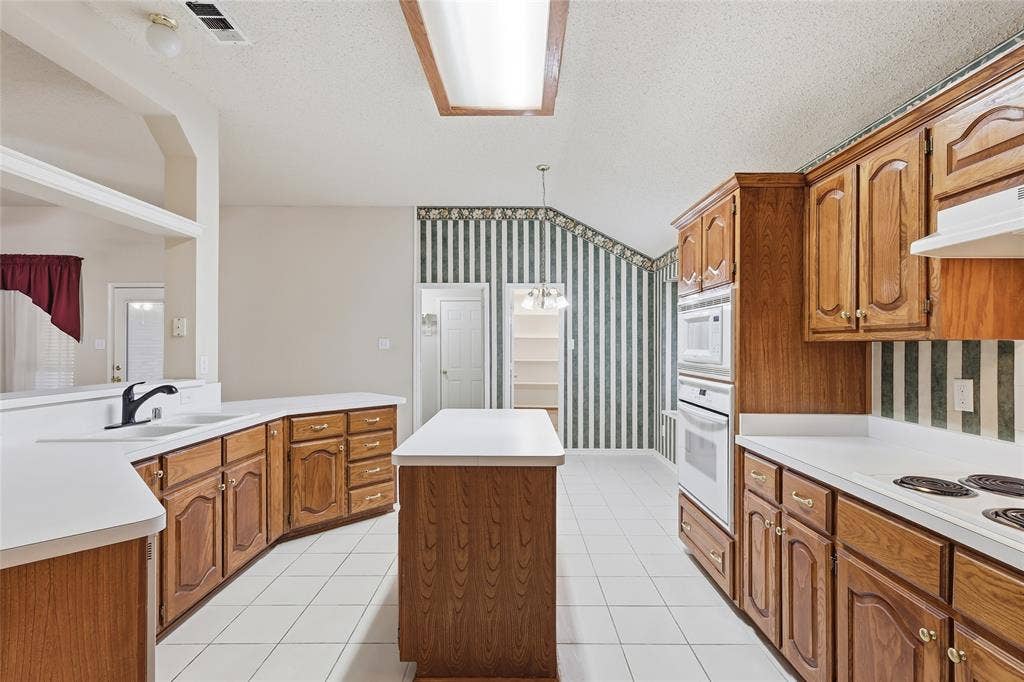 3611 Cedar Creek Lane, Sachse, TX 75048 3611 Cedar Creek Lane, Sachse, TX 75048