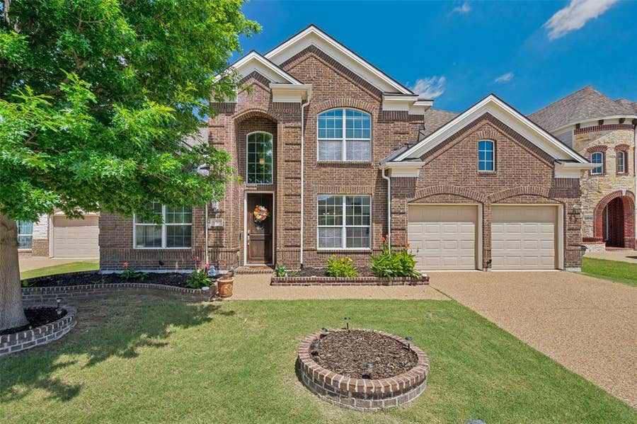 Property photo for 608 Yarrow Street, Little Elm, TX