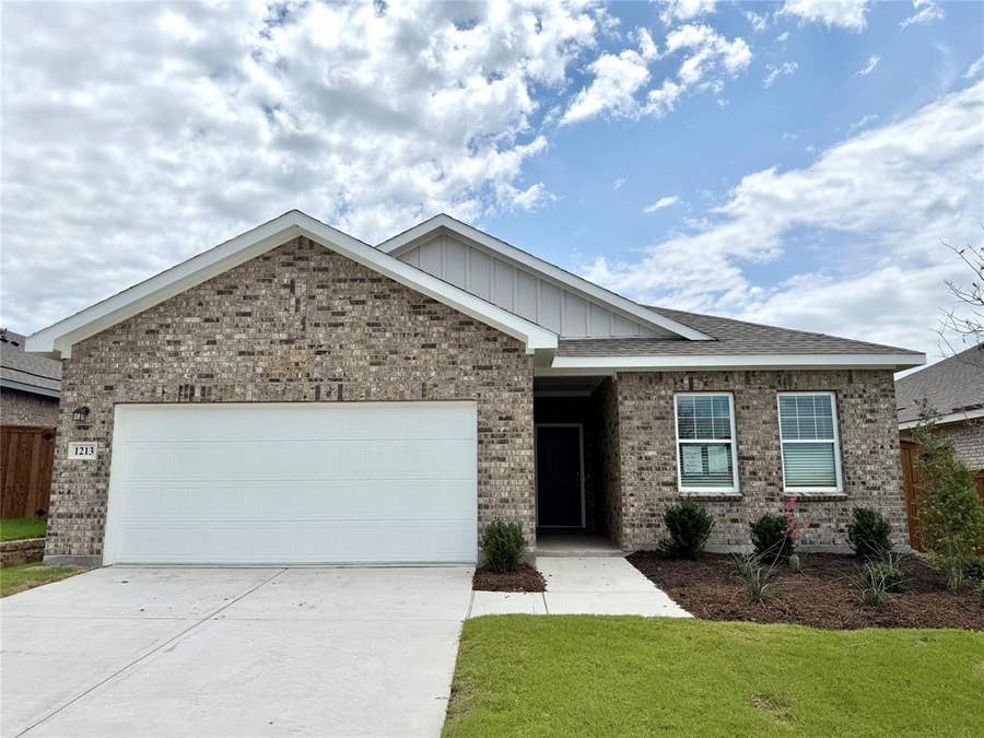 Property photo for 1213 Herring Drive, Forney, TX