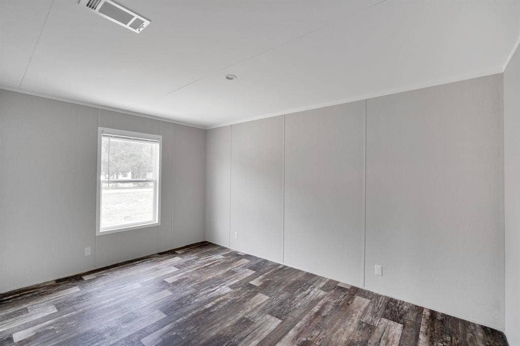 14820 Hyde-A-Way Lane, Mabank, TX 75147 Empty room