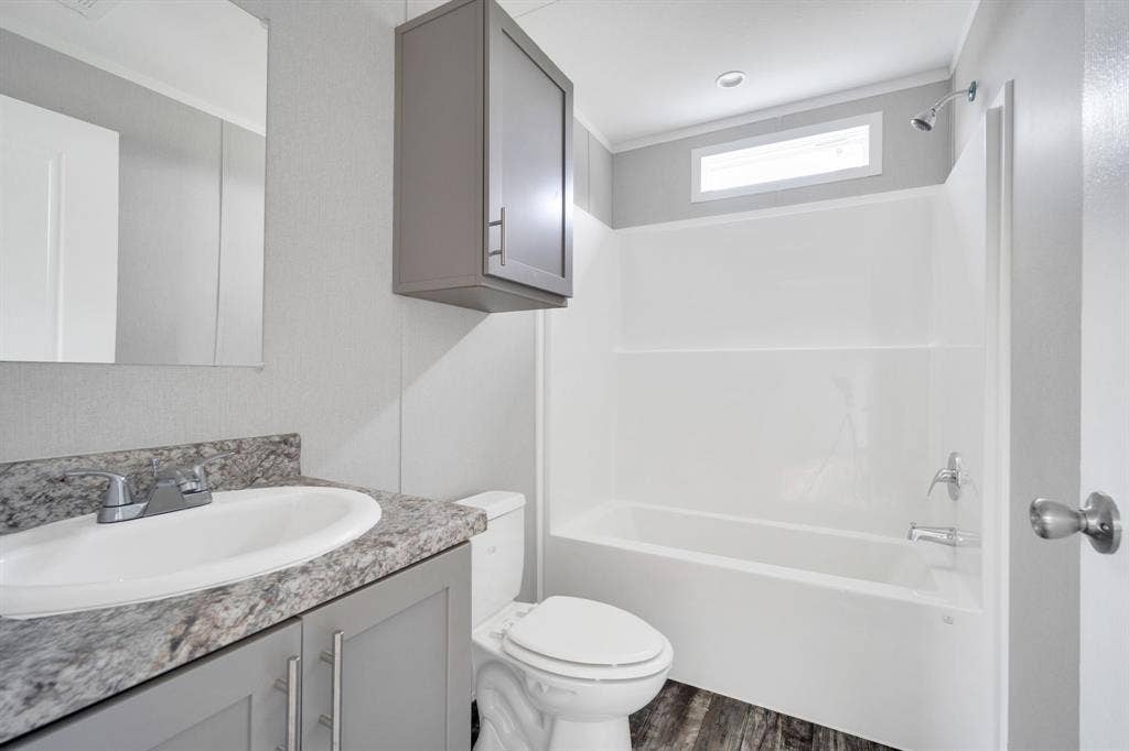 14820 Hyde-A-Way Lane, Mabank, TX 75147 Bathroom