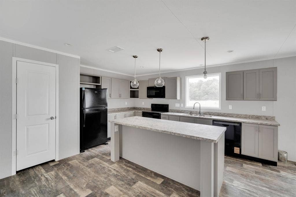 14820 Hyde-A-Way Lane, Mabank, TX 75147 Kitchen