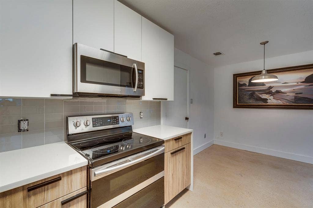 101 Hollow Tree Drive, Red Oak, TX 75154 101 Hollow Tree Drive, Red Oak, TX 75154
