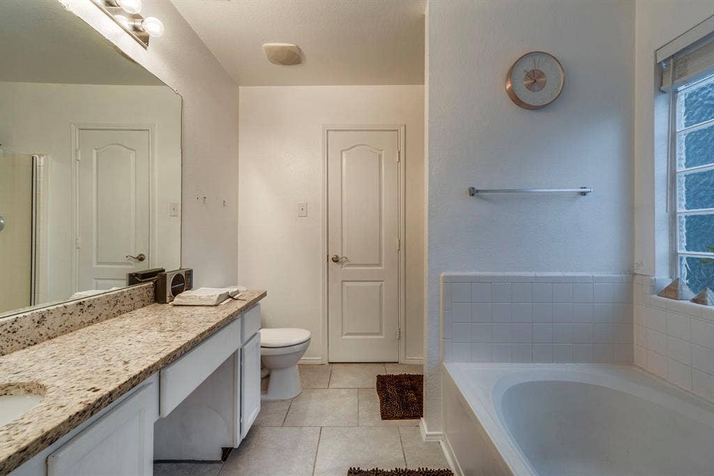 101 Hollow Tree Drive, Red Oak, TX 75154 101 Hollow Tree Drive, Red Oak, TX 75154