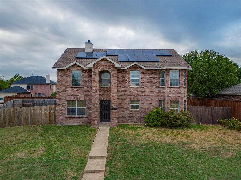 101 Hollow Tree Drive, Red Oak, TX 75154 101 Hollow Tree Drive, Red Oak, TX 75154