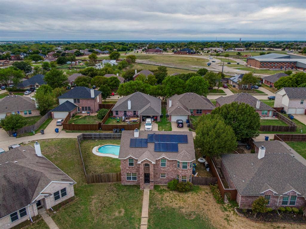 101 Hollow Tree Drive, Red Oak, TX 75154 101 Hollow Tree Drive, Red Oak, TX 75154
