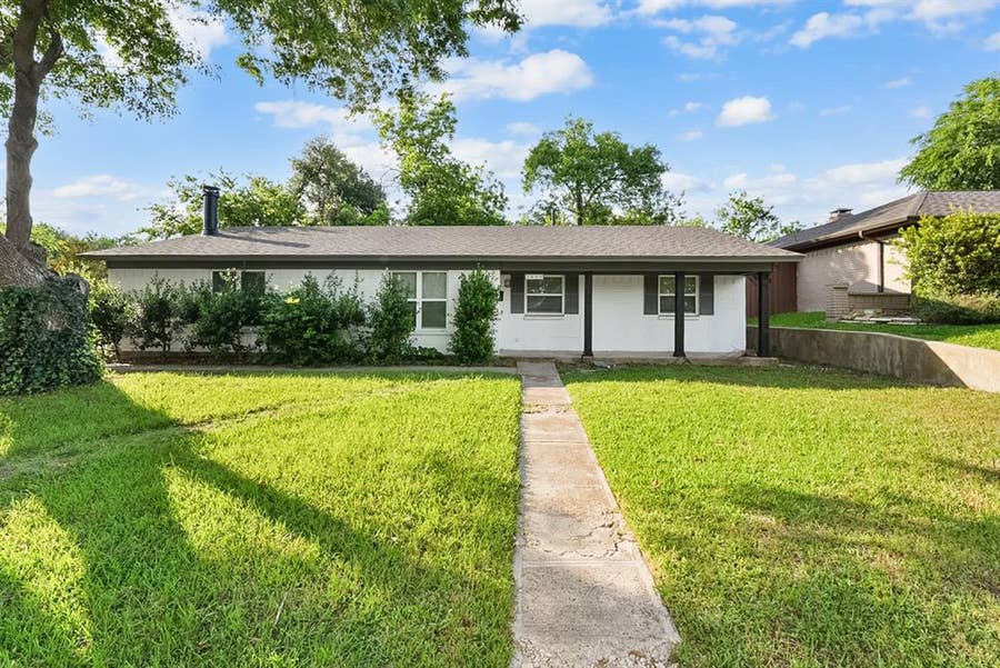 Property photo for 1425 Oakhill Drive, Plano, TX
